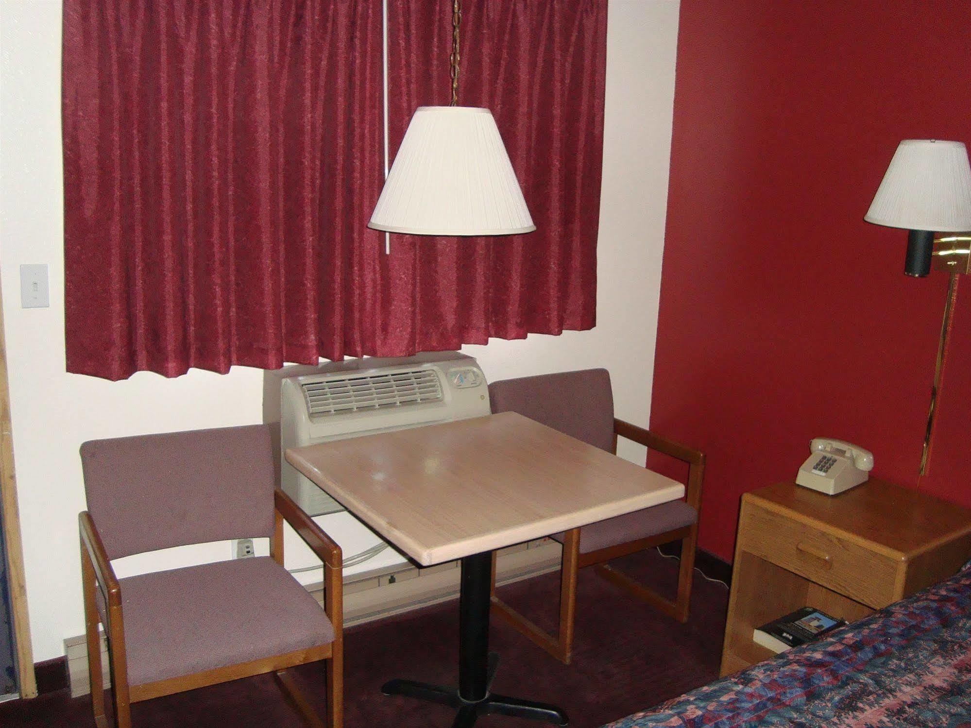 Willow Springs Motel Cheney ภายนอก รูปภาพ